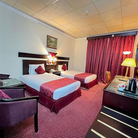 Claridge Hotel Dubaï Extérieur photo