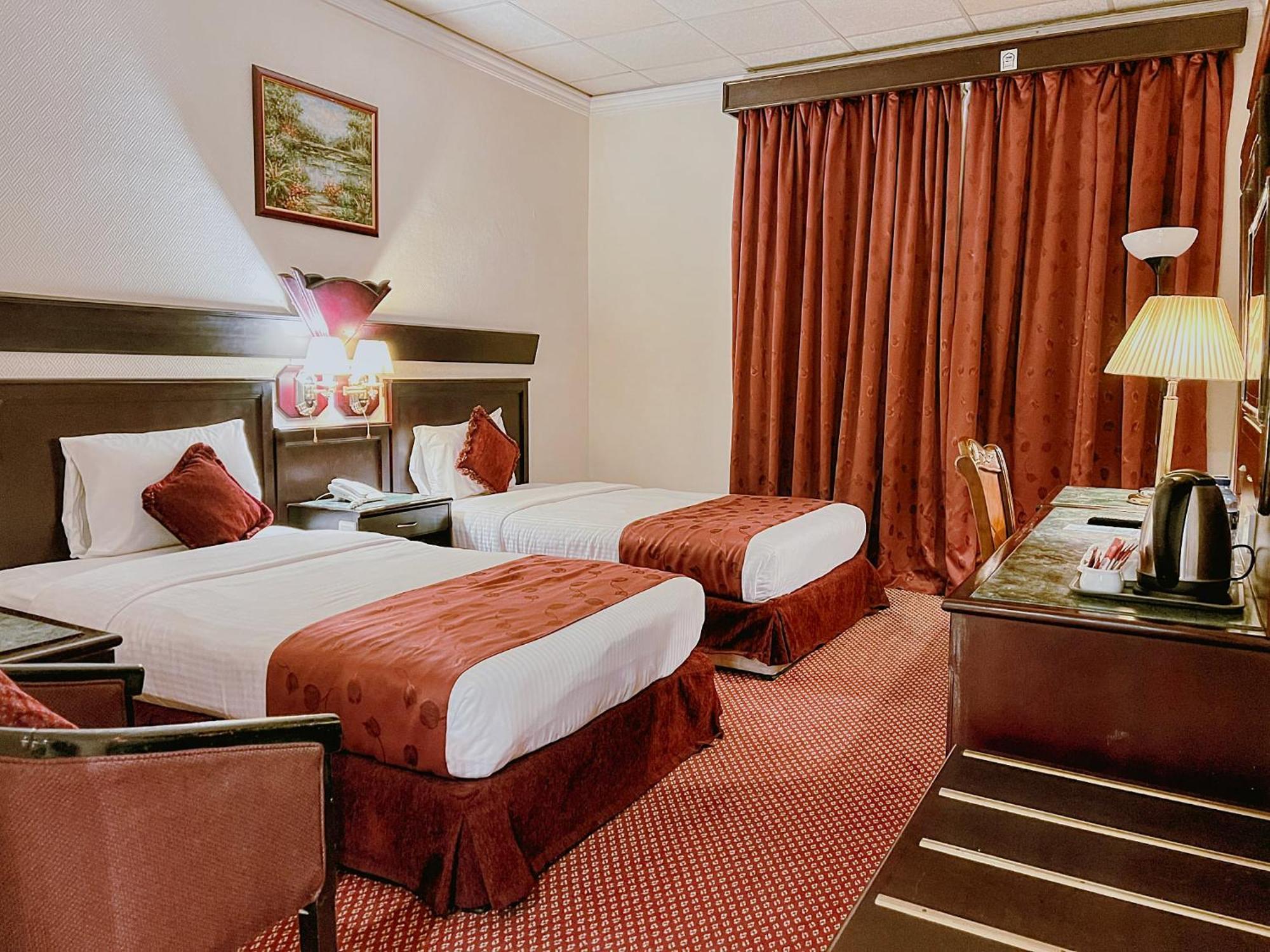 Claridge Hotel Dubaï Extérieur photo