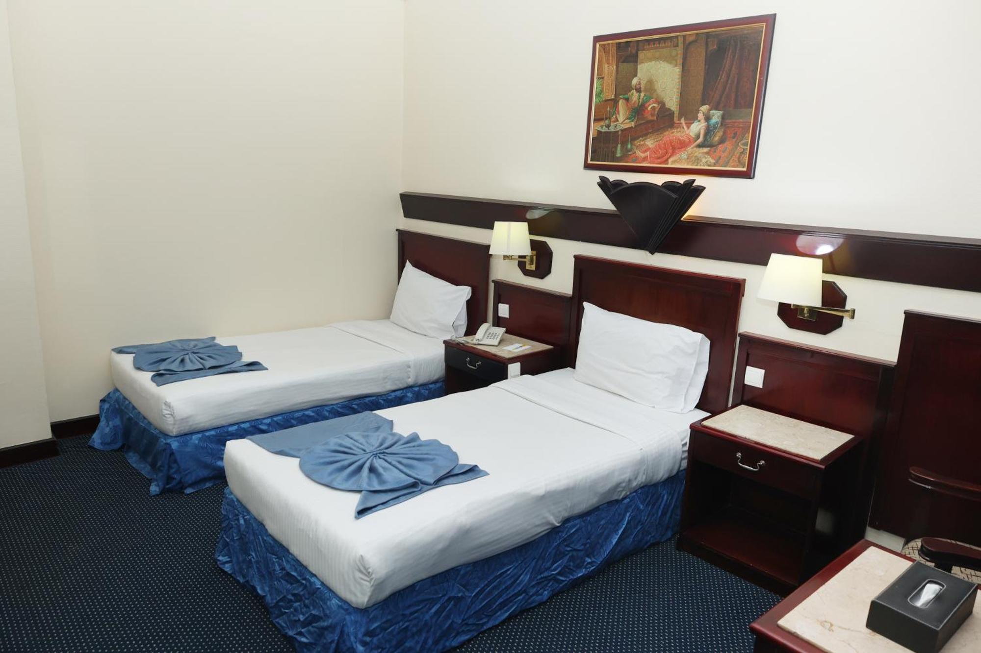 Claridge Hotel Dubaï Extérieur photo